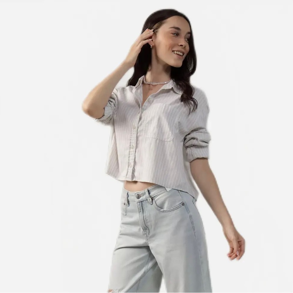 American Eagle AE Cropped Button-Up Shirt